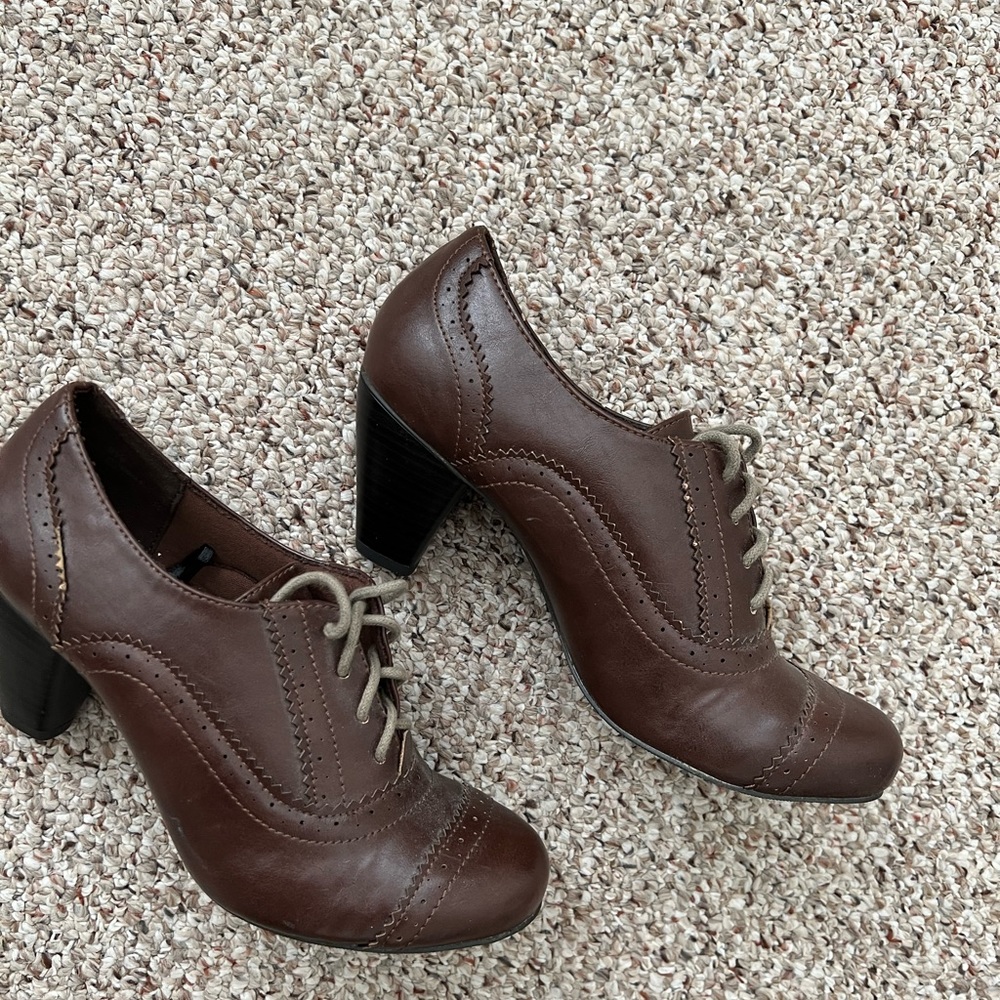 Brown lace-up shoes